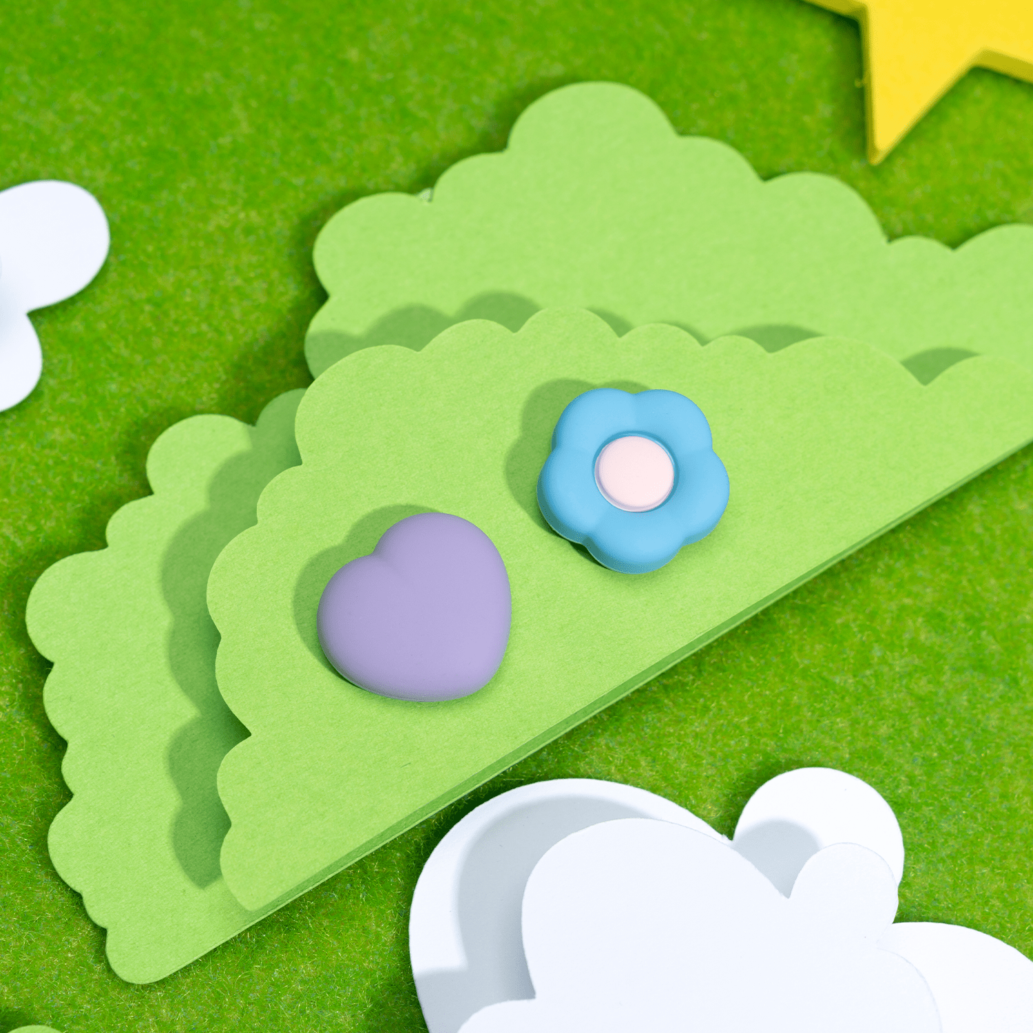 GeekShare Flower-Heart Thumb Grips